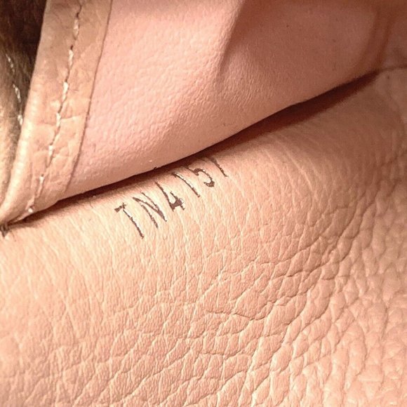 LOUIS VUITTON MonogramMahina Portefeuille Iris Two fold Long Wallet - Picture 9 of 11